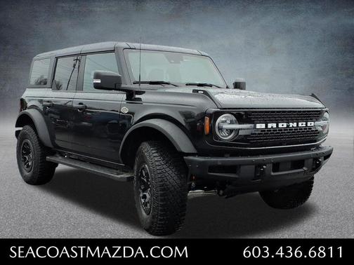 Shadow Black 2024 Ford Bronco Wildtrak