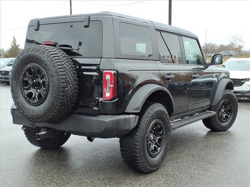 Shadow Black 2024 Ford Bronco Wildtrak