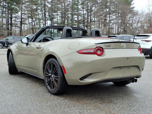 Zircon Sand Metallic 2024 Mazda MX-5 Miata Club