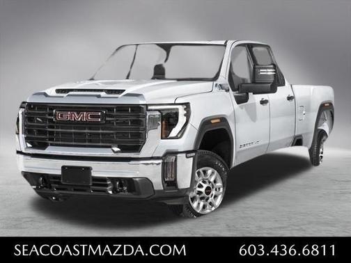 Summit White 2025 GMC Sierra 2500 AT4