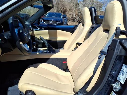 Deep Crystal Blue Mica 2025 Mazda MX-5 Miata Grand Touring