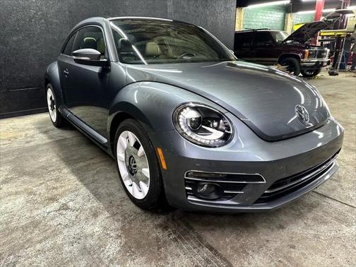 2019 Volkswagen Beetle 2.0T SE