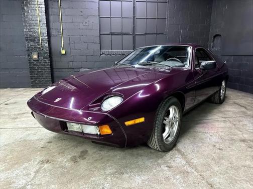 1982 Porsche 928 2dr Coupe