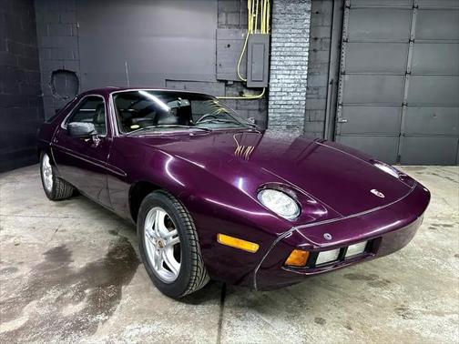 1982 Porsche 928 2dr Coupe