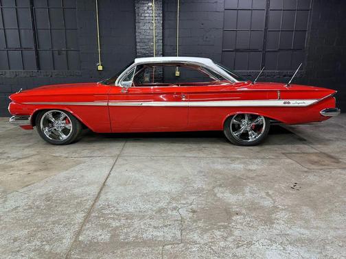 1961 Chevrolet Impala Base
