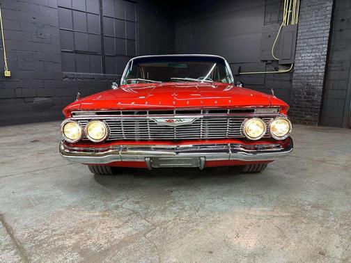 1961 Chevrolet Impala Base
