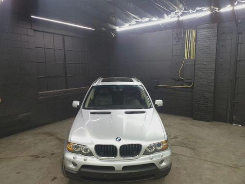 2004 BMW X5 3.0i