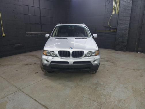 2004 BMW X5 3.0i