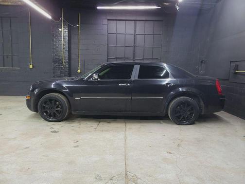 2010 Chrysler 300 Touring/Signature Series