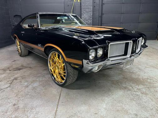 1972 Oldsmobile Cutlass 