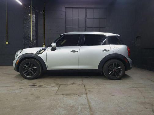 2011 MINI Cooper S Countryman Base