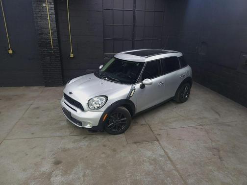 2011 MINI Cooper S Countryman Base