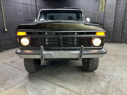 1974 Ford F-250 4X4