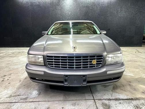 1999 Cadillac DeVille Base