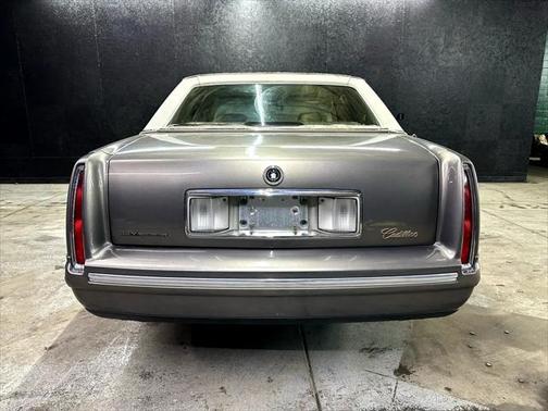 1999 Cadillac DeVille Base