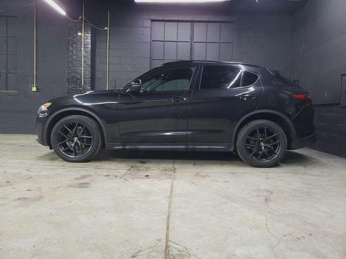 2019 Alfa Romeo Stelvio Ti Sport
