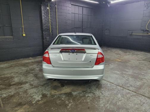 2011 Ford Fusion SEL