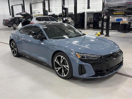 2022 Audi e-tron GT Prestige