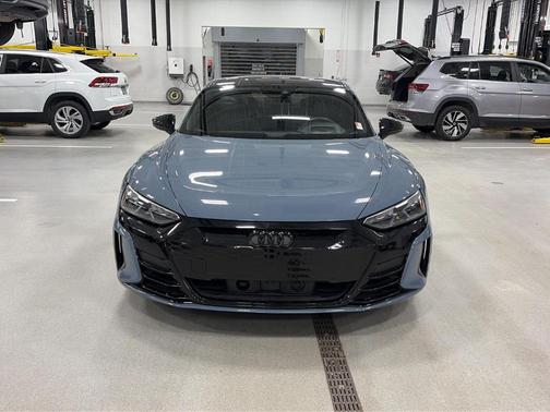 2022 Audi e-tron GT Prestige