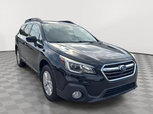 Crystal Black Silica 2019 Subaru Outback 2.5i Premium