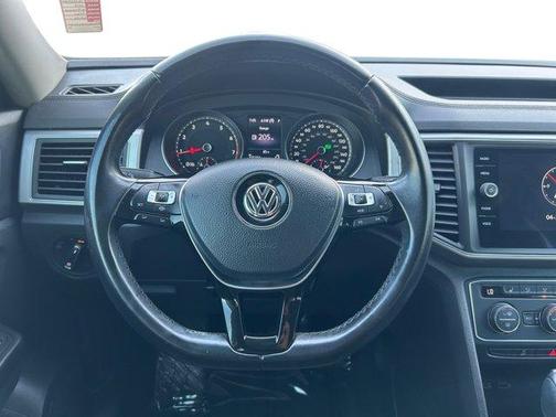Pure White 2019 Volkswagen Atlas 3.6L SE w/Technology