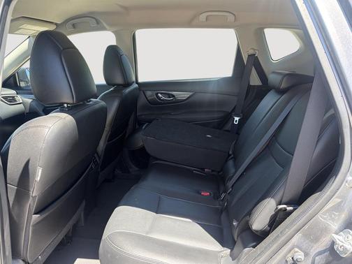Gun Metallic 2016 Nissan Rogue SL