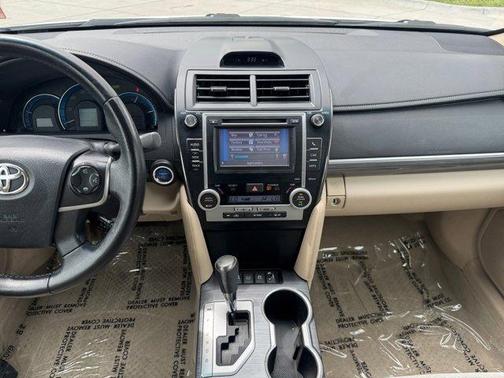 2013 Toyota Camry Hybrid XLE