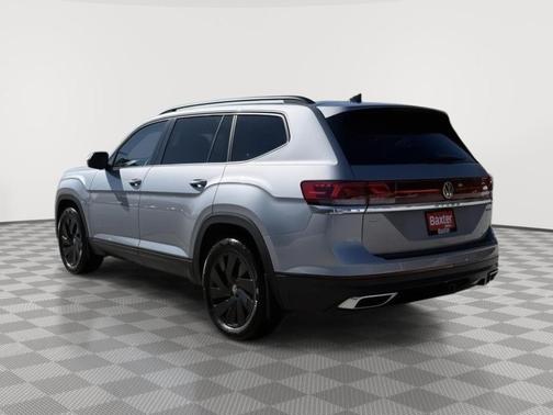 Silver Mist Metallic 2026 Volkswagen Atlas 2.0T SE W/TECHNOLOGY