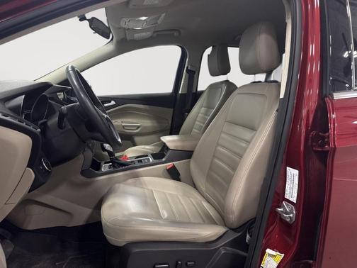 Ruby Red Metallic Tinted Clearcoat 2019 Ford Escape SEL
