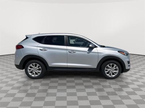 Molten Silver 2019 Hyundai TUCSON SE