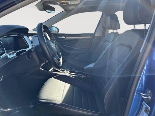 2023 Volkswagen Jetta 1.5T SE