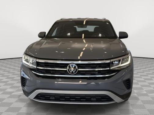 Pure Gray 2022 Volkswagen Atlas Cross Sport 3.6L V6 SE w/Technology