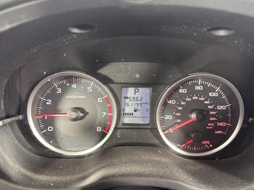 Ice Silver Metallic 2014 Subaru Forester 2.5i