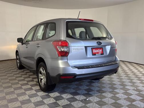 Ice Silver Metallic 2014 Subaru Forester 2.5i
