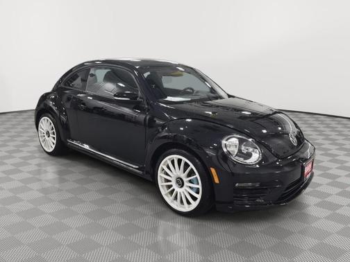 2019 Volkswagen Beetle 2.0T S