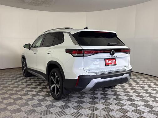 Pure White 2026 Volkswagen Tiguan 2.0T SE