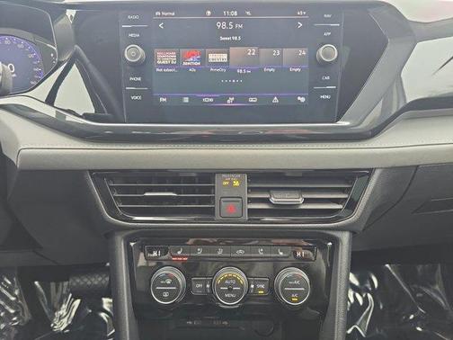 2024 Volkswagen Taos 1.5T SEL