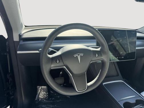 Stealth Gray 2024 Tesla Model Y Long Range