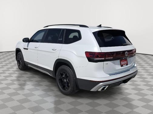Opal White Pearl 2026 Volkswagen Atlas 2.0T Peak Edition