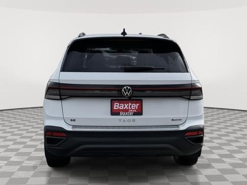 Pure White W/Deep Black Roof 2026 Volkswagen Taos 1.5T SE Black