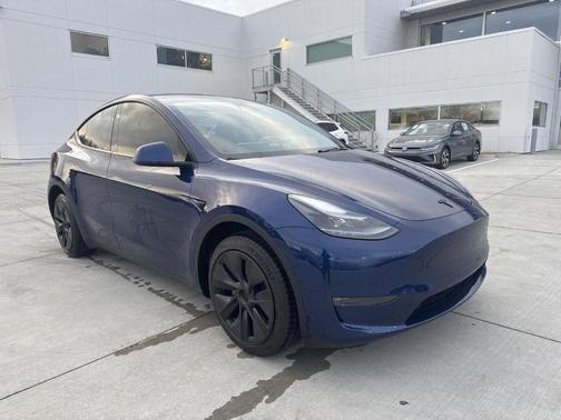 2025 Tesla Model Y Long Range
