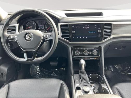 Kurkuma Yellow Metallic 2018 Volkswagen Atlas 3.6L SEL