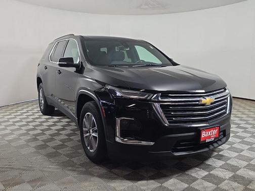 Mosaic Black Metallic 2023 Chevrolet Traverse LT Cloth