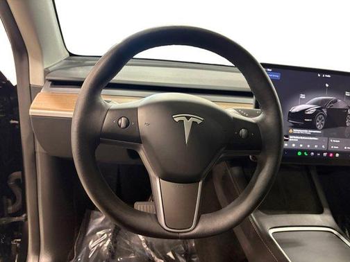 2025 Tesla Model Y Long Range