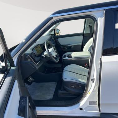 2024 Rivian R1S Adventure Quad Motor Large Pack