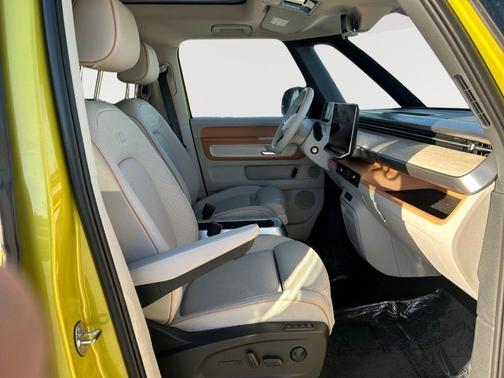 2025 Volkswagen ID. Buzz Pro S Plus