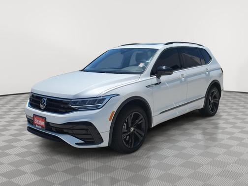 Opal White Pearl Effect 2024 Volkswagen Tiguan 2.0T SE R-Line Black