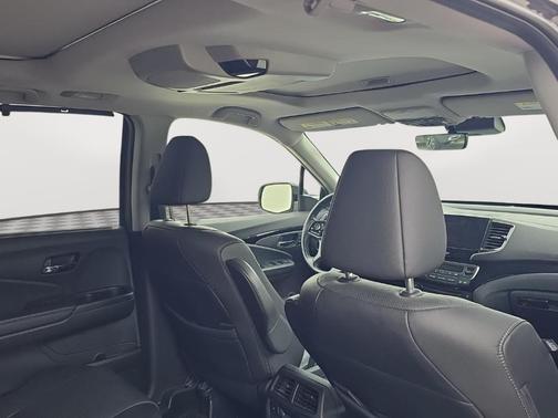 Modern Steel Metallic 2022 Honda Pilot Elite