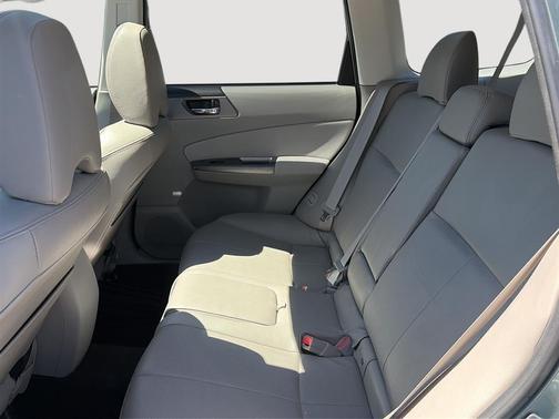 Sage Green Metallic 2011 Subaru Forester 2.5X Limited