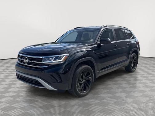 Deep Black Pearl Effect 2023 Volkswagen Atlas 2.0T SE